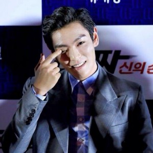 top-tazza-movie-talk-140902_001
