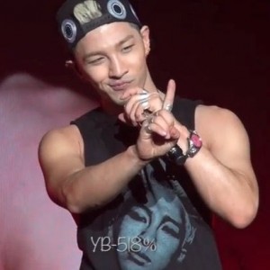 taeyang-concert-fancams-beijing-1